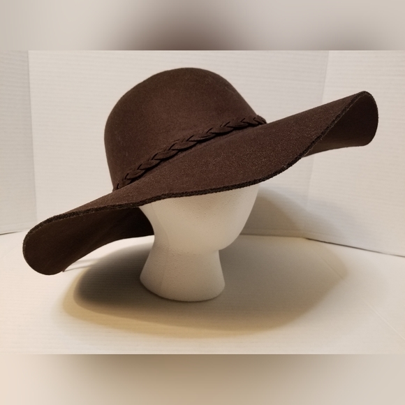 Womens Round Top Floppy Felt Hat - Picture 1 of 5